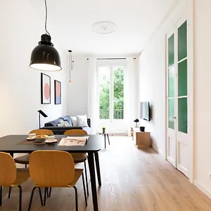 Ab Centric Universitat Apartment