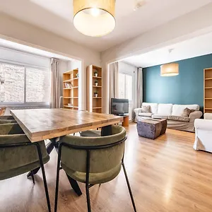 Ainb Sants Apartment