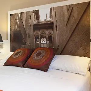 Bcngotic 33 Apartment